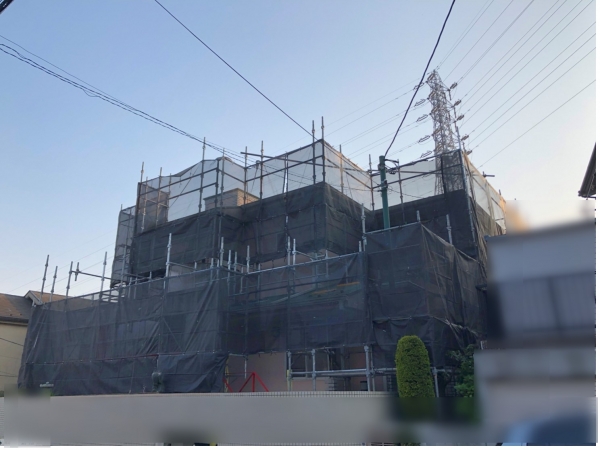 横浜市戸塚区　S様邸外部改修工事（屋根塗装/外壁塗装/ベランダ防水）足場組立しました。
