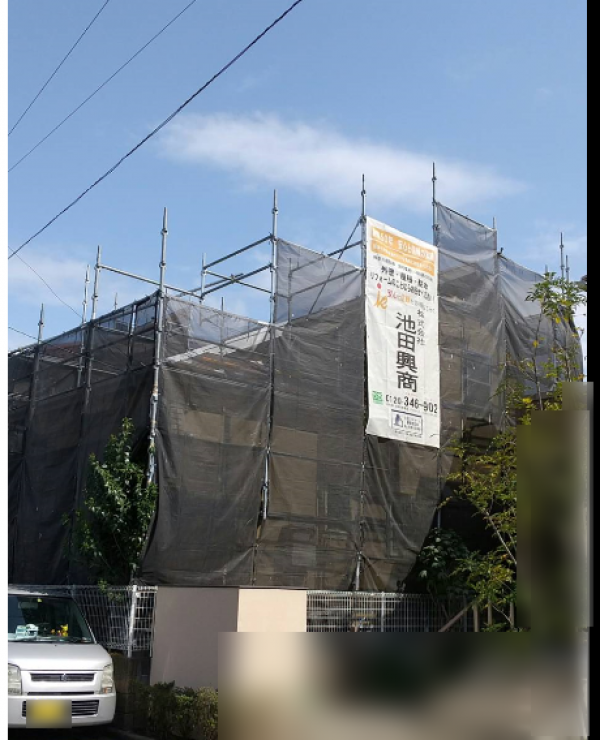 藤沢市湘南台【屋根塗装】【外壁塗装】U様邸外部改修工事の足場組立を行いました。